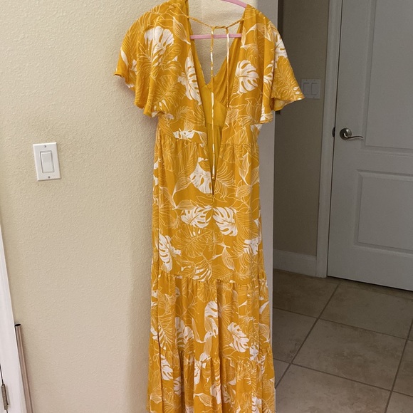 Lulu’s Savanna Golden Yellow Floral Print Maxi Dress - Picture 9 of 9